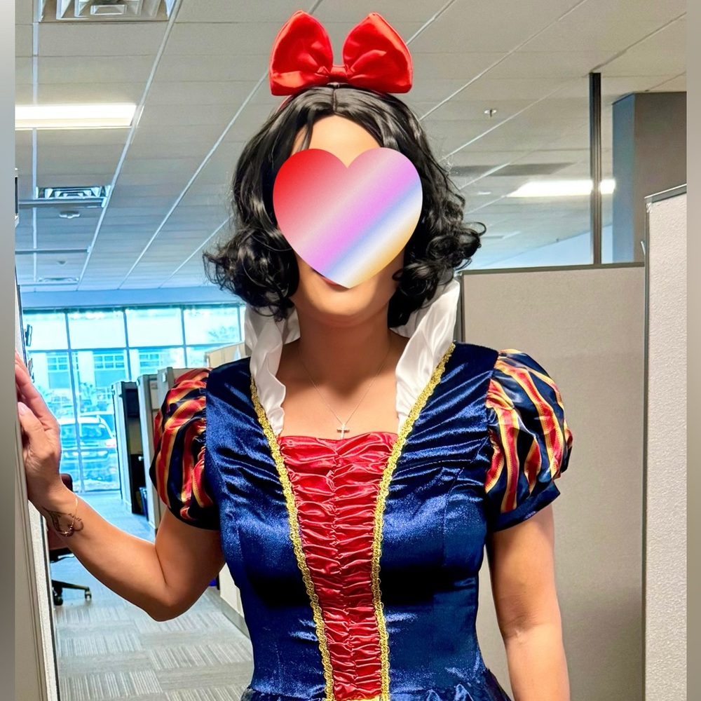 Halloween is approaching! 🎃 Women’s Snow White Costume